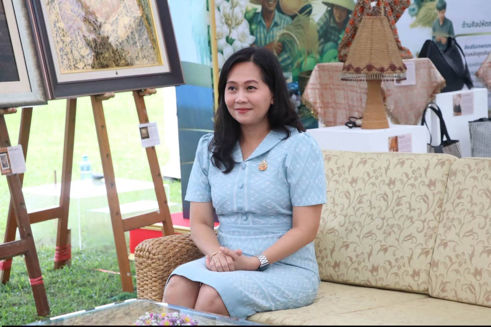 title - รองปลัดกระทรวงเกษตรและสหกรณ์ เป็นประธานพิธีเปิดงาน “สืบสานพระราชปณิธาน สร้างงานเกษตรกรรม เลิศล้ำงานหัตถศิลป์ ท่องเที่ยวถิ่นวิถีไทย” เพื่อน้อมรำลึกในพระมหากรุณาธิคุณของสมเด็จพระนางเจ้าสิริกิติ์ พระบรมราชินีนาถ พระบรมราชชนนีพันปีหลวง ประจำปี พ.ศ. 2569 ณ ศูนย์ส่งเสริมและพัฒนาอาชีพเสริมนอกภาคการเกษตร (ศูนย์ศิลปาชีพบางไทรฯ (เดิม)) 